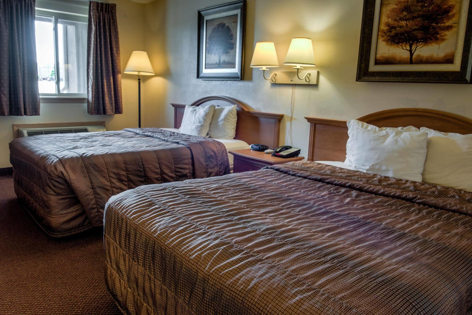 Liberty Lodge Saint Robert Bagian luar foto
