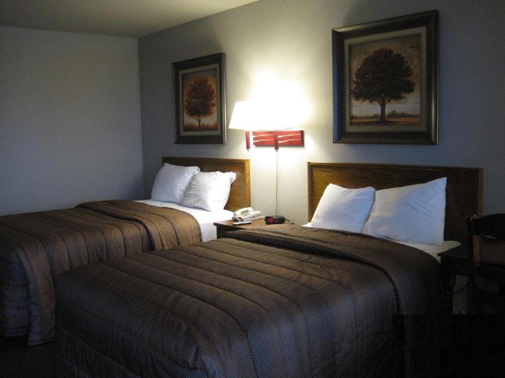 Liberty Lodge Saint Robert Bagian luar foto